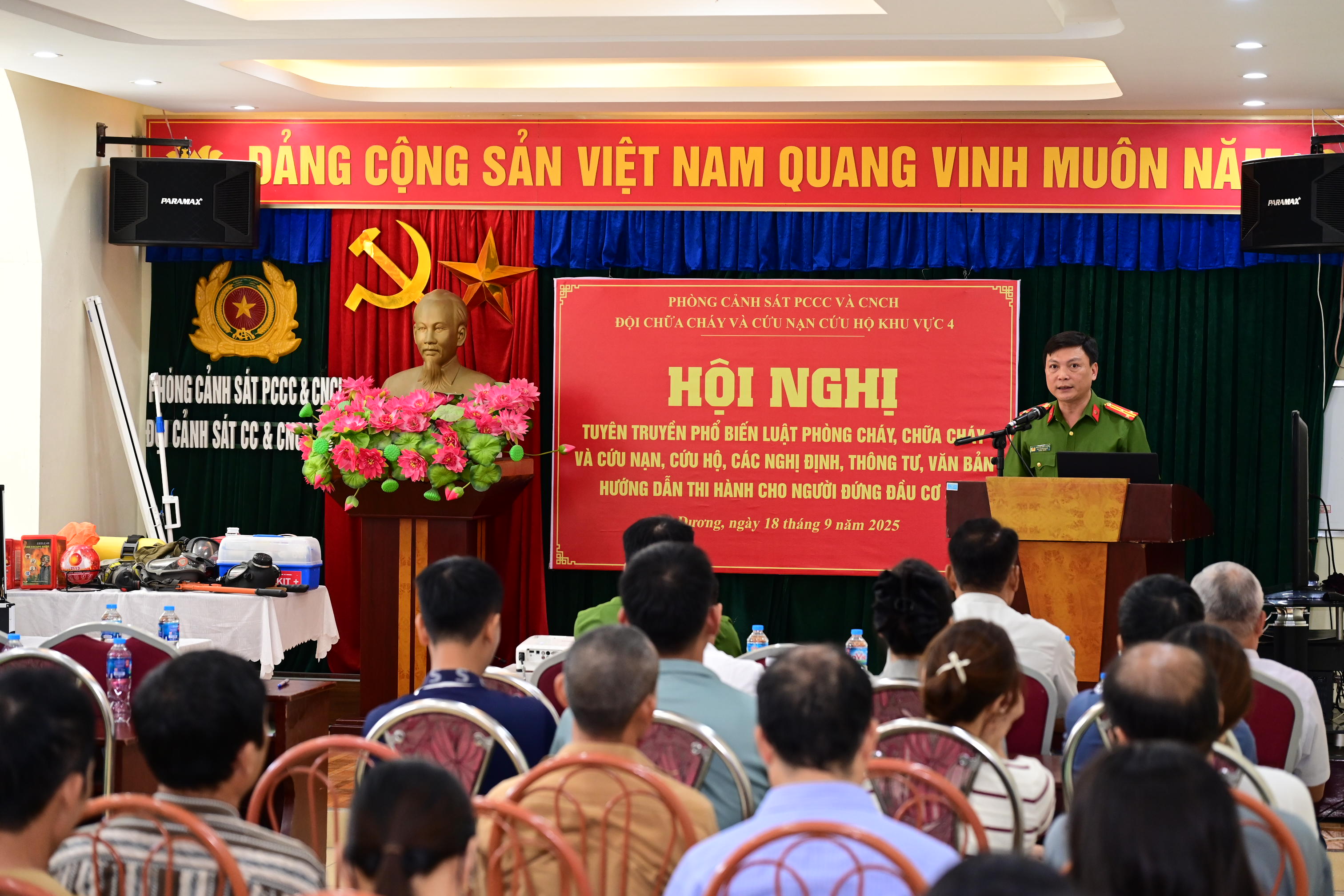 Đội Chữa cháy và cứu nạn, cứu hộ khu vực 4: Tuyên truyền, phổ biến văn bản pháp luật về PCCC và CNCH cho 131 người đứng đầu cơ sở